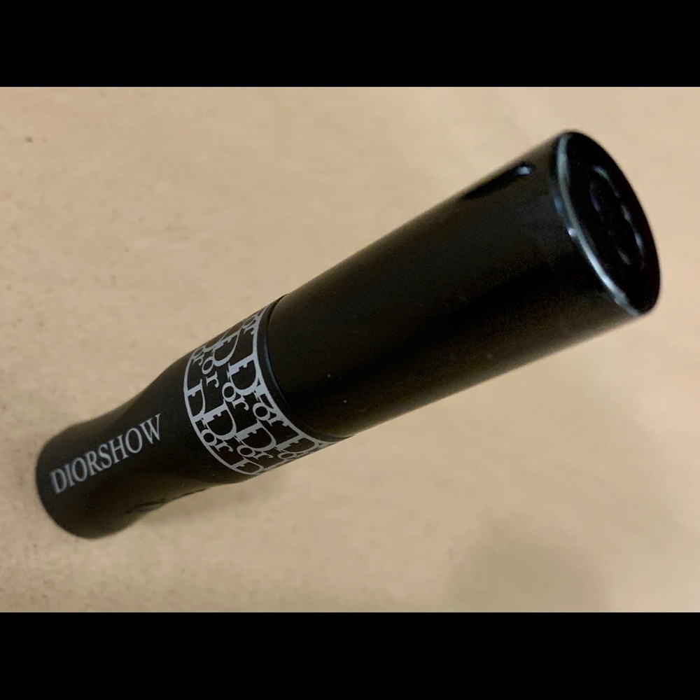 NEW DIORSHOW PUMP ’N’ VOLUME HD Black
